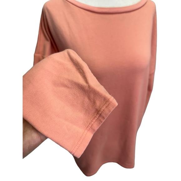 BB Dakota Peach Long Sleeve Straight Hem Crew Neck T-Shirt - Picture 4 of 9